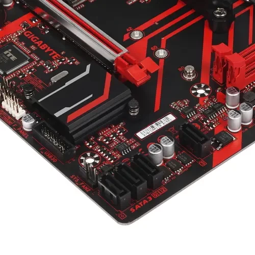 Материнская плата GIGABYTE B450M GAMING