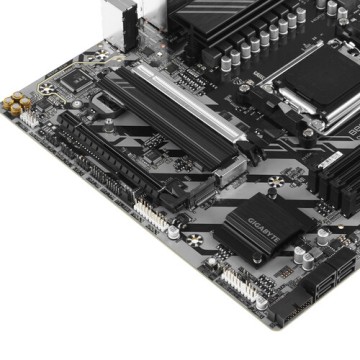 Материнская плата Gigabyte B850M DS3H