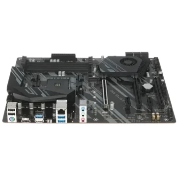 Материнская плата GIGABYTE X570 UD