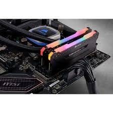Оперативная память 32 Gb 3600 MHz Corsair VENGEANCE RGB Pro SL for AMD Ryzen Black (CMH32GX4M2Z3600C18)