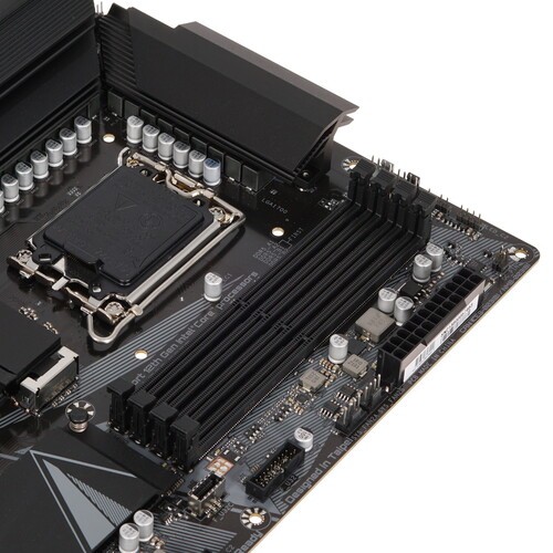Материнская плата Gigabyte Z690 UD