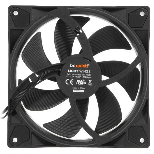 Комплект вентиляторов Be Quiet! LIGHT WINGS 140mm Triple-Pack BL078