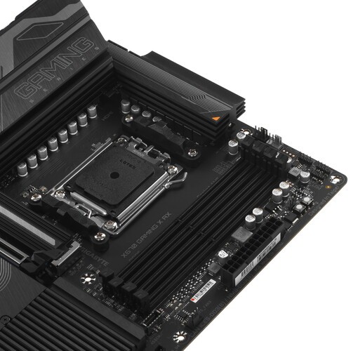 Материнская плата Gigabyte X670 GAMING X AX