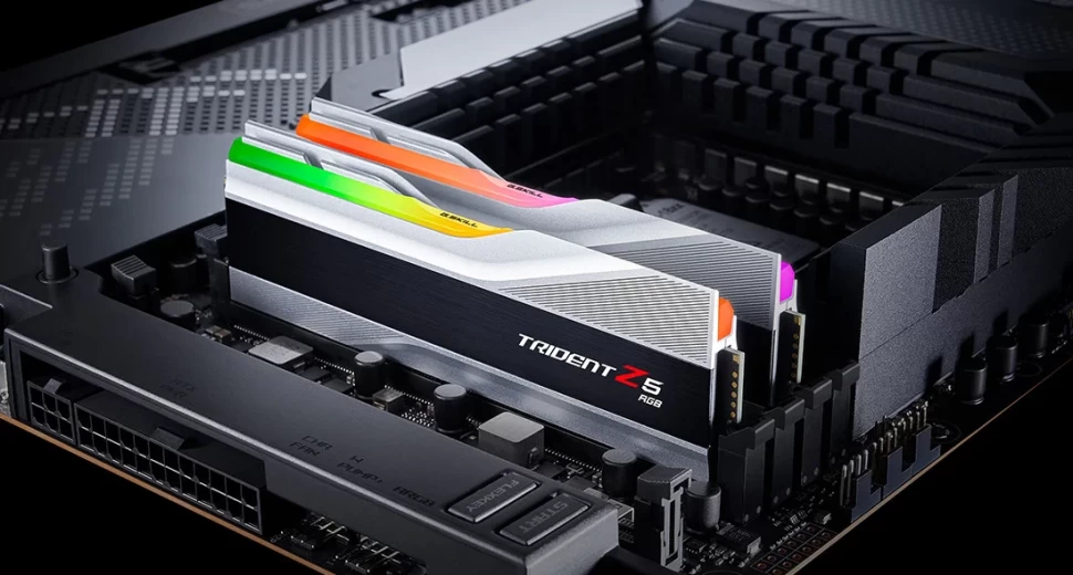 Оперативная память 64 Gb 5600 MHz G.Skill TRIDENT Z5 RGB Silver (F5-5600J2834F32GX2-TZ5RS)