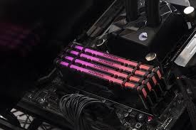Оперативная память 8 Gb 4000 MHz Kingston HYPERX PREDATOR RGB (HX440C19PB4A/8)