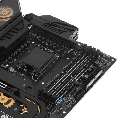 Материнская плата ASRock Z690 TAICHI
