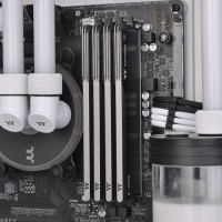 Оперативная память 8 Gb 3200 MHz Thermaltake TOUGHRAM Z-ONE Black (R010D408GX1-3200C16S)