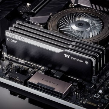 Оперативная память 8 Gb 3200 MHz Thermaltake TOUGHRAM Z-ONE Black (R010D408GX1-3200C16S)