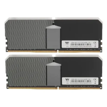 Оперативная память 16 Gb 3600 MHz Thermaltake TOUGHRAM XG RGB Black (R016D408GX2-3600C18A)