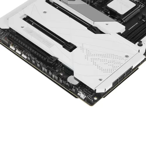 Материнская плата ASUS ROG MAXIMUS Z690 FORMULA