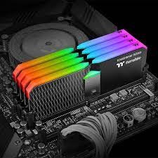 Оперативная память 32 Gb 4000 MHz Thermaltake TOUGHRAM XG RGB Black (R016D416GX2-4000C19A)