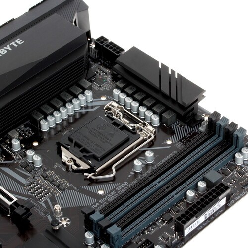 Материнская плата GIGABYTE Z490 UD