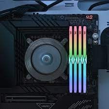 Оперативная память 32 Gb 6200 MHz Thermaltake TOUGHRAM XG RGB D5 Black (RG33D516GX2-6200C32B)