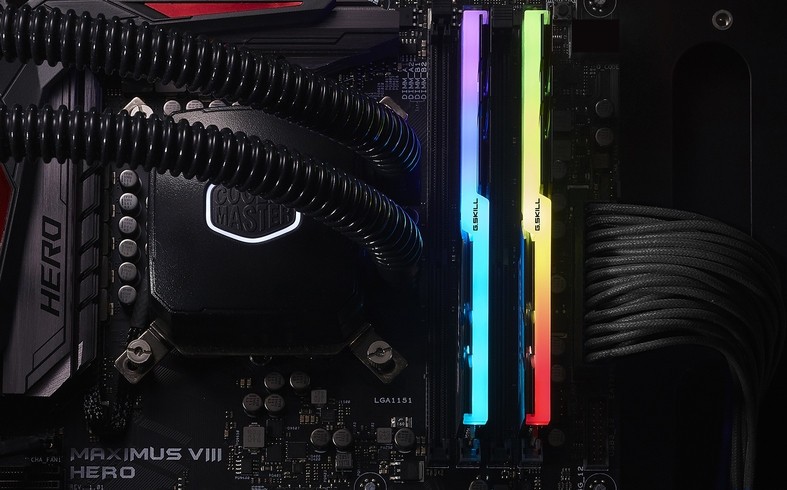 Оперативная память 16 Gb 4600 MHz G.Skill TRIDENT Z RGB (F4-4600C18D-16GTZR)