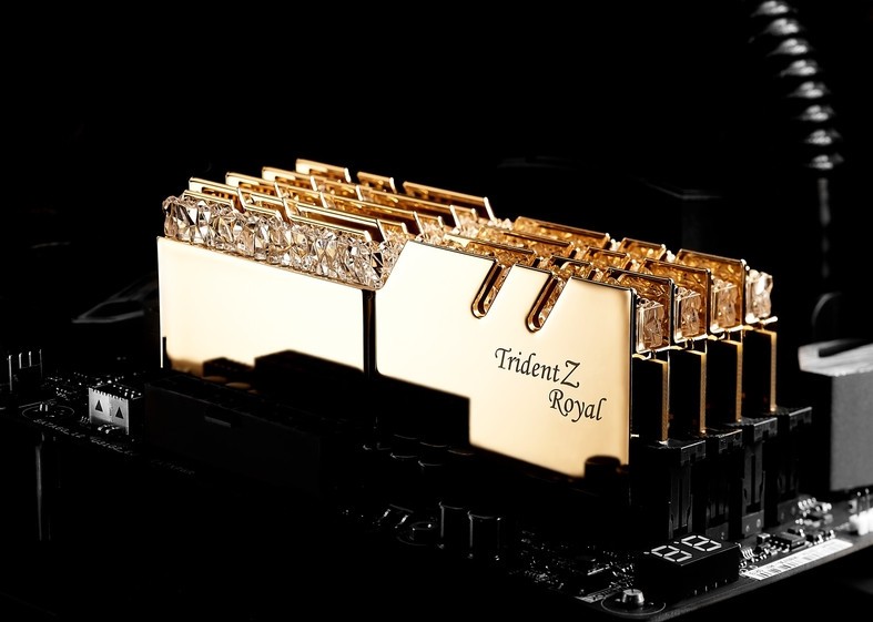 Оперативная память 32 Gb 3600 MHz G.Skill TRIDENT Z ROYAL (F4-3600C16D-32GTRGC)