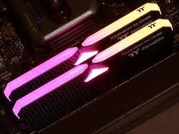 Оперативная память 32 Gb 5600 MHz Thermaltake TOUGHRAM XG RGB D5 Black (RG33D516GX2-5600C36B)