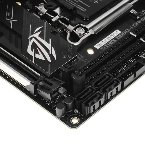 Материнская плата ASUS ROG STRIX B660-I GAMING WIFI