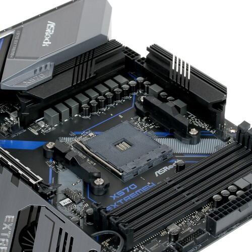 Материнская плата ASRock X570 EXTREME4